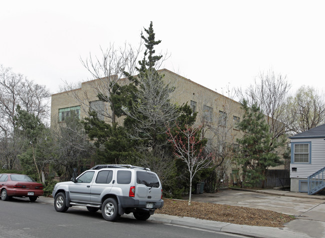 Ivy Flats in Denver, CO - Building Photo - Building Photo