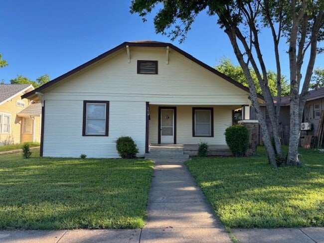 property at 3629 Mt Vernon Ave