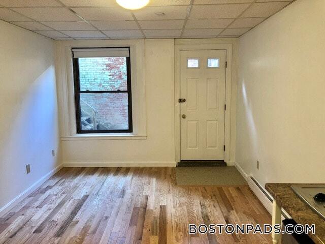 405 Beacon St, Unit D in Boston, MA - Building Photo