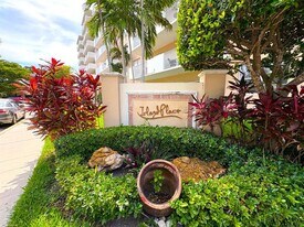 1455 N Treasure Dr in North Bay Village, FL - Building Photo