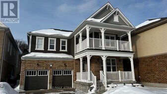 2 Forest Grove Ln in Kitchener, ON - Building Photo