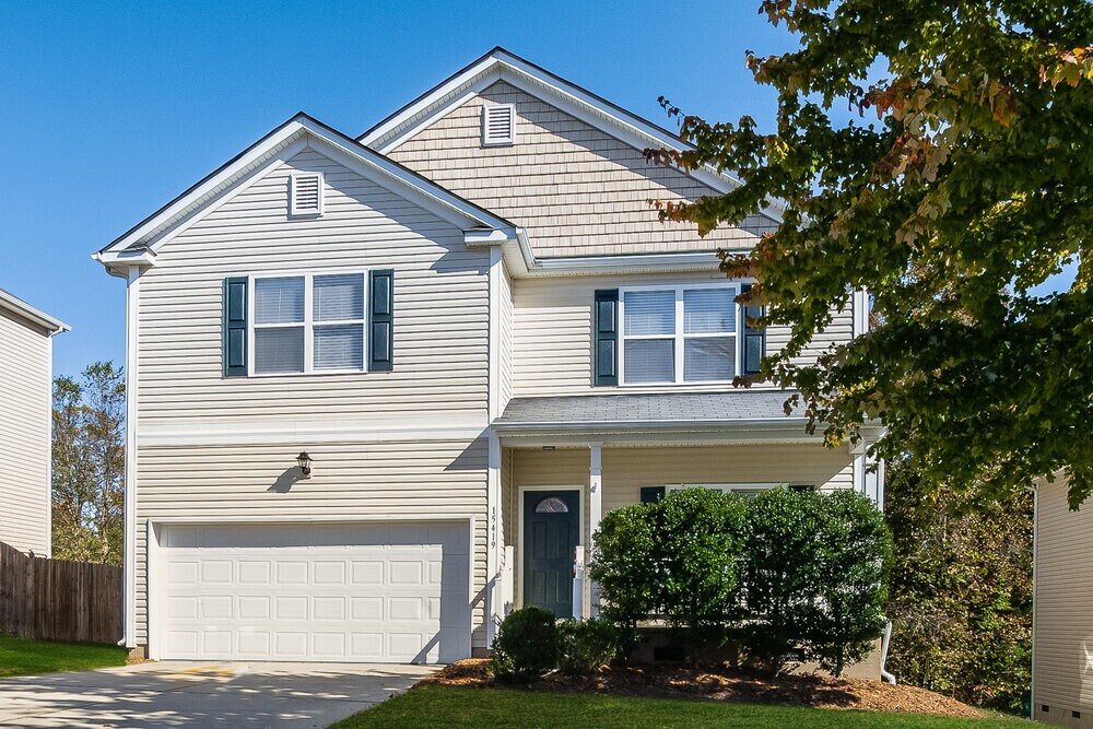 15419 Chowning Tavern Ln in Charlotte, NC - Building Photo