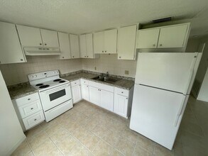 5315 Avery Rd in New Port Richey, FL - Building Photo - Building Photo