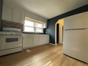 3642 Wisconsin St in Lake Station, IN - Building Photo - Building Photo