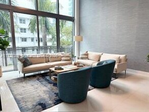 6000 Collins Ave, Unit # 334 in Miami Beach, FL - Building Photo - Building Photo