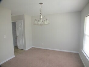 11307 Breezehill Ln in Charlotte, NC - Building Photo - Building Photo