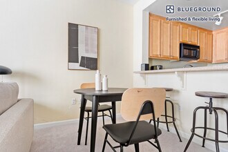 853 Commodore Dr in San Bruno, CA - Building Photo - Building Photo