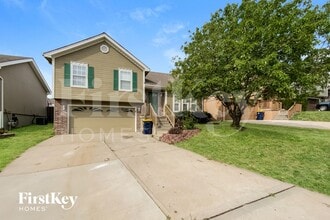 8621 NE 110th Terrace in Kansas City, MO - Foto de edificio - Building Photo