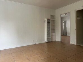 8518 Hargis St in Los Angeles, CA - Building Photo - Building Photo