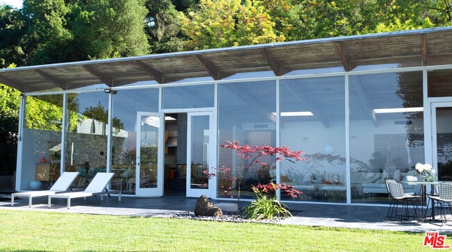 property at 15146 Mulholland Dr