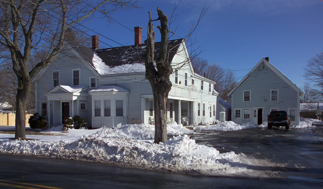 26 Yarmouth Rd in Hyannis, MA - Building Photo - Building Photo