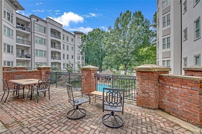 11 Perimeter Center E in Dunwoody, GA - Building Photo - Building Photo