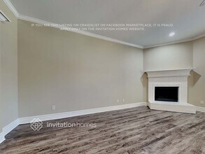 401 Merced St in Burleson, TX - Foto de edificio - Building Photo