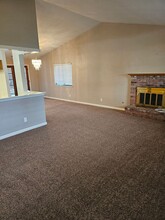 2151 Stevenson Ct in Tulare, CA - Building Photo - Building Photo