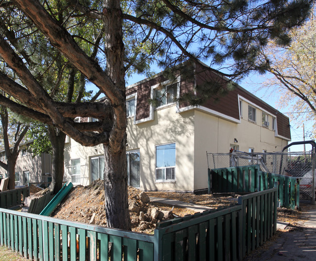 1864 Sheppard Ave W in Toronto, ON - Building Photo - Primary Photo