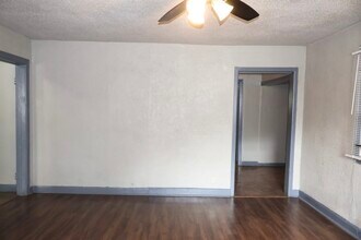 4609 Dabney St in Houston, TX - Building Photo - Building Photo