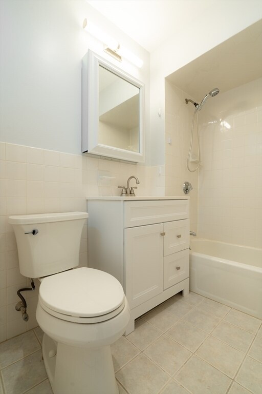 329 Hurley St, Unit 2 in Cambridge, MA - Building Photo - Building Photo