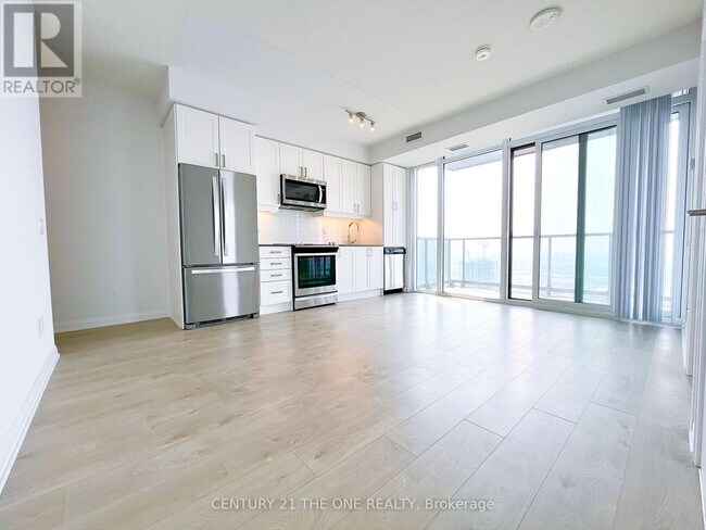 7895-7895 Jane St in Vaughan, ON - Building Photo - Building Photo
