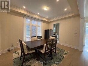 1264 Queens Plate Rd. in Oakville, ON - Building Photo - Building Photo