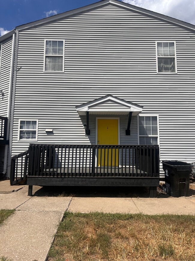 930 Shelby Pkwy, Unit 1 in Louisville, KY - Foto de edificio - Building Photo