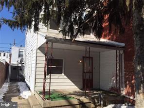 1152 Moss St in Reading, PA - Building Photo