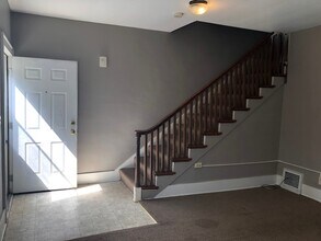 220 Melrose Ct in Iowa City, IA - Building Photo - Building Photo
