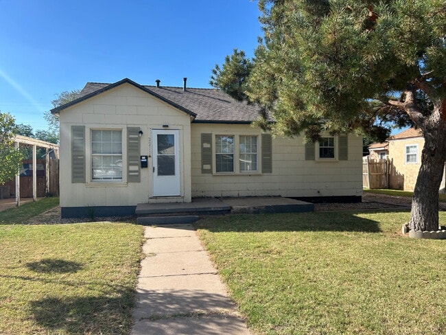 2211 26th St in Lubbock, TX - Building Photo - Building Photo