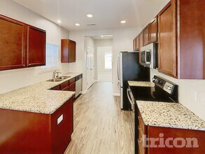 5775 Midstream Cir in Clemmons, NC - Building Photo - Building Photo