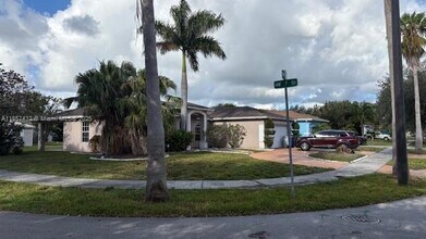 774 NW 16th Pl in Pompano Beach, FL - Building Photo - Building Photo