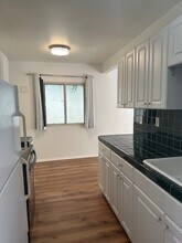 8346 Manitoba St, Unit 11 in Playa Del Rey, CA - Building Photo - Building Photo