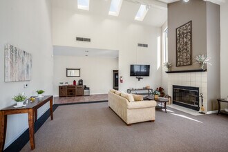 Sunrise Wood Apartments in Citrus Heights, CA - Building Photo - Interior Photo