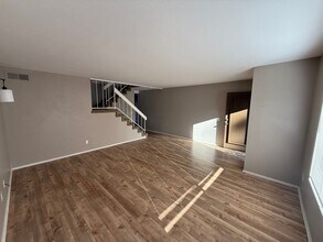 10245 Mirabel Ln in San Diego, CA - Building Photo - Building Photo