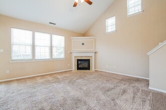 1017 Dewberry Ct in Clayton, NC - Foto de edificio - Building Photo