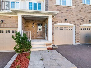 177 Law Dr in Guelph, ON - Building Photo - Building Photo