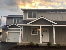 1935 N Travis Ln in Post Falls, ID - Building Photo