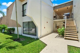 8287 SW 128th St in Miami, FL - Building Photo - Building Photo
