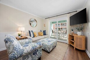 824 N Waccamaw Dr in Murrells Inlet, SC - Building Photo