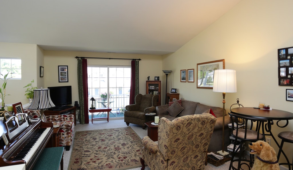 Center Pointe at Radisson Baldwinsville, NY Apartments