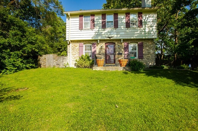 property at 2221 W North Bend Rd