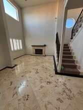 2600 W Picadilly Way in Anaheim, CA - Foto de edificio - Building Photo