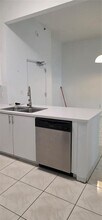 104 SW 9th St, Unit 206 in Miami, FL - Building Photo - Building Photo