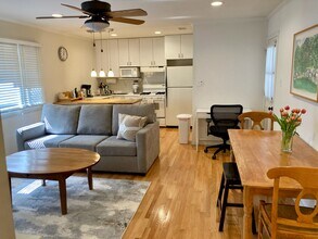 840 N Ogden Dr, Unit 1 in West Hollywood, CA - Building Photo - Building Photo