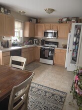 428 Indian Rock Cir in Elizabethtown, PA - Building Photo - Building Photo