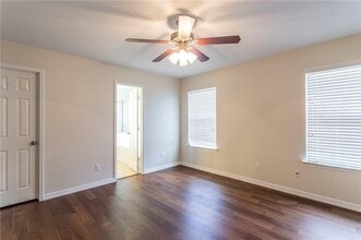 3712 Nightjar View Terrace in Pflugerville, TX - Foto de edificio - Building Photo