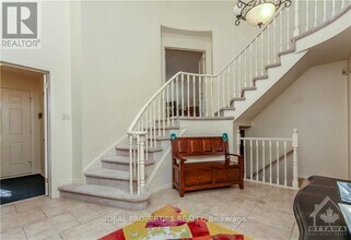 39 Huntings End Ave in Ottawa, ON - Building Photo - Building Photo