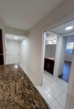 577 SW 111th Ln in Pembroke Pines, FL - Building Photo - Building Photo