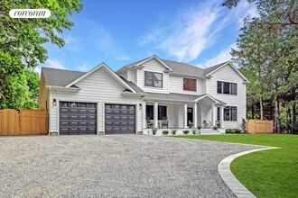47A Old Country Rd in Westhampton, NY - Building Photo - Building Photo