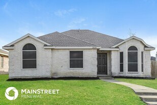 1532 Linda Ln in Lancaster, TX - Building Photo