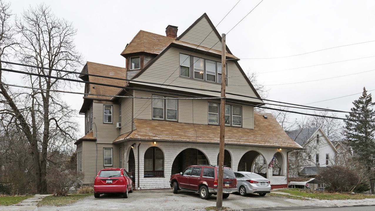 269 N Main St in Washington, PA - Building Photo