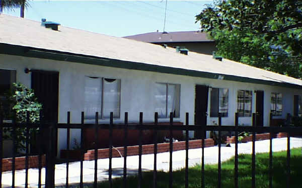 1846-A B C D Argyle Ave in San Bernardino, CA - Building Photo